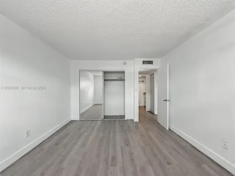 606 W 81st Street Hialeah FL 33014