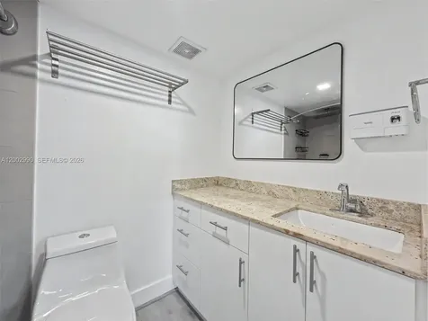 606 W 81st Street Hialeah FL 33014