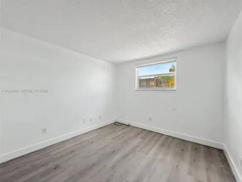 606 W 81st Street Hialeah FL 33014