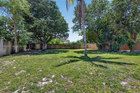 172 NW 116th Street Miami FL 33168