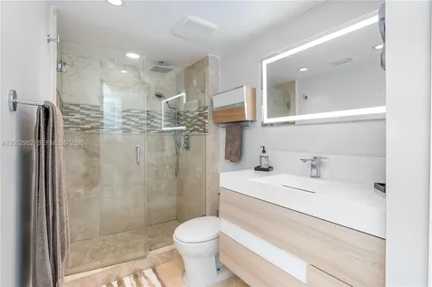 3140 S Ocean Drive (Avail 7/15-11/15 Flex) Hallandale Beach FL 33009