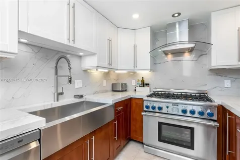 3140 S Ocean Drive (Avail 7/15-11/15 Flex) Hallandale Beach FL 33009