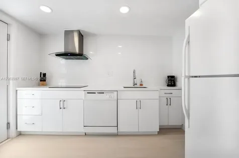 240 Galen Drive Key Biscayne FL 33149