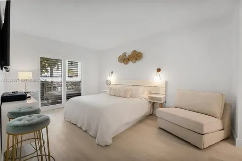 240 Galen Drive Key Biscayne FL 33149
