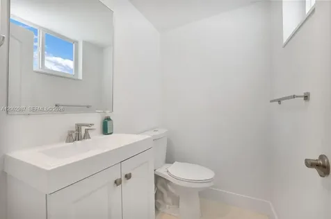 240 Galen Drive Key Biscayne FL 33149
