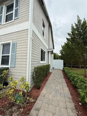 1743 SE 9th Terrace Homestead FL 33034