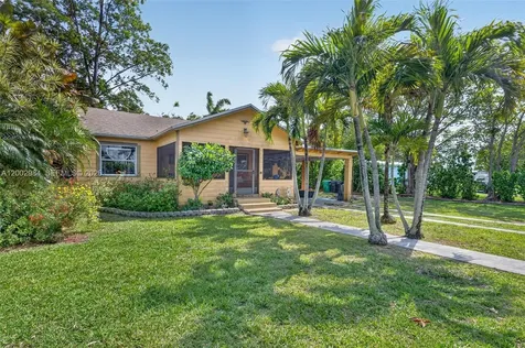 1490 NW 8th Street Homestead FL 33030