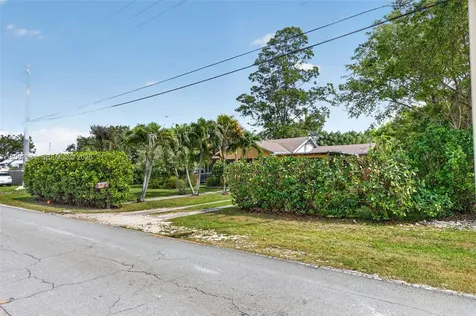 1490 NW 8th Street Homestead FL 33030