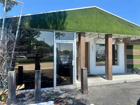 241 E Commercial Boulevard Oakland Park FL 33334