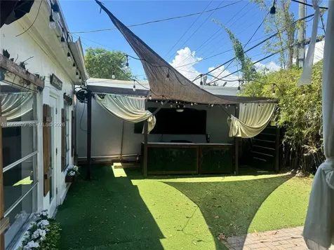 241 E Commercial Boulevard Oakland Park FL 33334