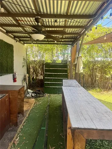 241 E Commercial Boulevard Oakland Park FL 33334