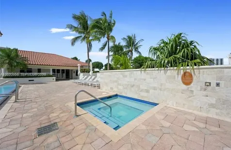 20000 E Country Club Drive Aventura FL 33180