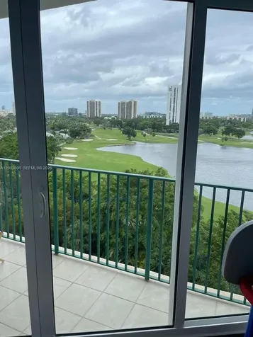 20000 E Country Club Drive Aventura FL 33180