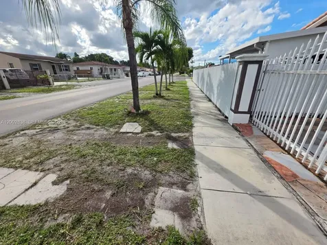 3600 E 5th Avenue Hialeah FL 33013