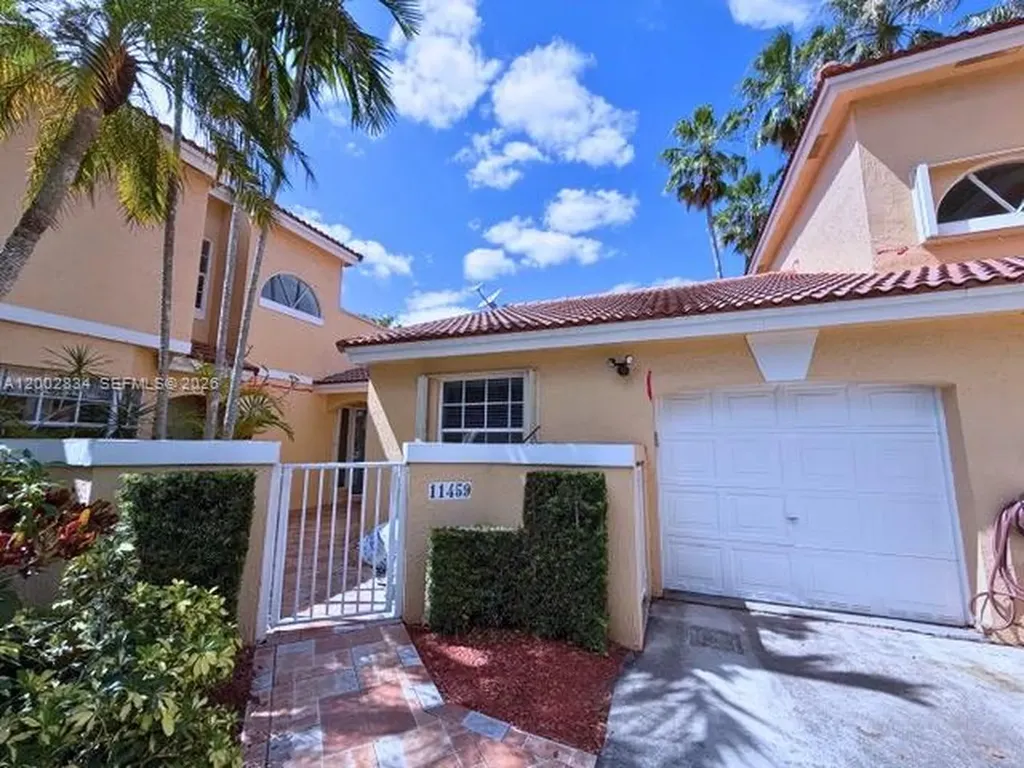 11459 Lakeview Drive Coral Springs FL 33071