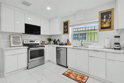 2145 NW 133rd Street Miami FL 33167