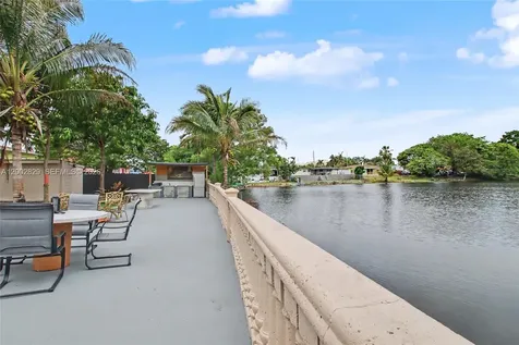 2145 NW 133rd Street Miami FL 33167