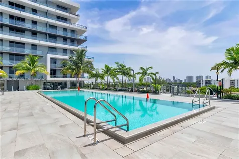 2960 NE 207 Th Street Aventura FL 33180