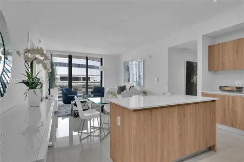 2960 NE 207 Th Street Aventura FL 33180