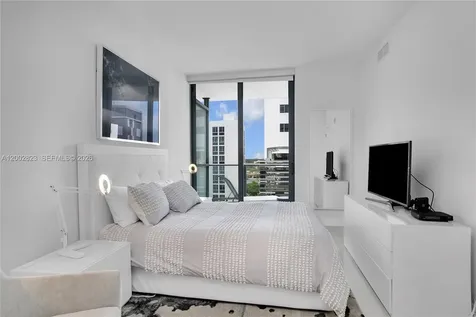 2960 NE 207 Th Street Aventura FL 33180