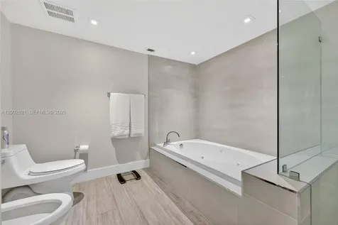 5757 Collins Avenue Miami Beach FL 33140