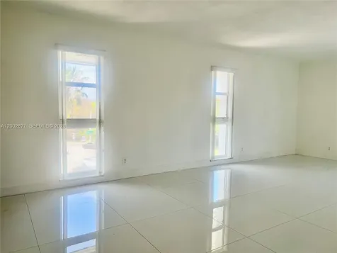 405 S Pine Island Road Plantation FL 33324