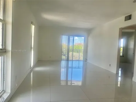 405 S Pine Island Road Plantation FL 33324