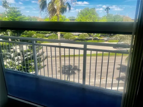405 S Pine Island Road Plantation FL 33324