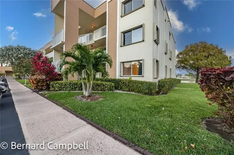 7264 S Devon Drive Tamarac FL 33321