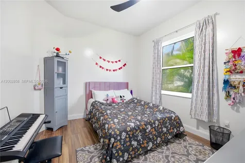 2615 SE 5th Court Homestead FL 33033