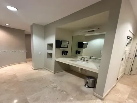 10275 Collins Avenue Bal Harbour FL 33154