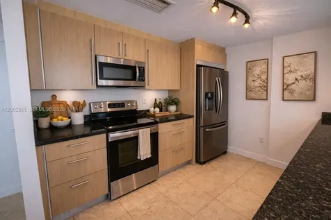 10275 Collins Avenue Bal Harbour FL 33154