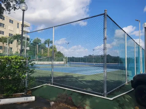 16546 NE 26th Avenue North Miami Beach FL 33160