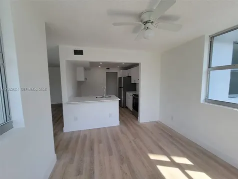 16546 NE 26th Avenue North Miami Beach FL 33160