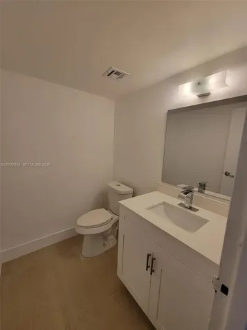 16546 NE 26th Avenue North Miami Beach FL 33160