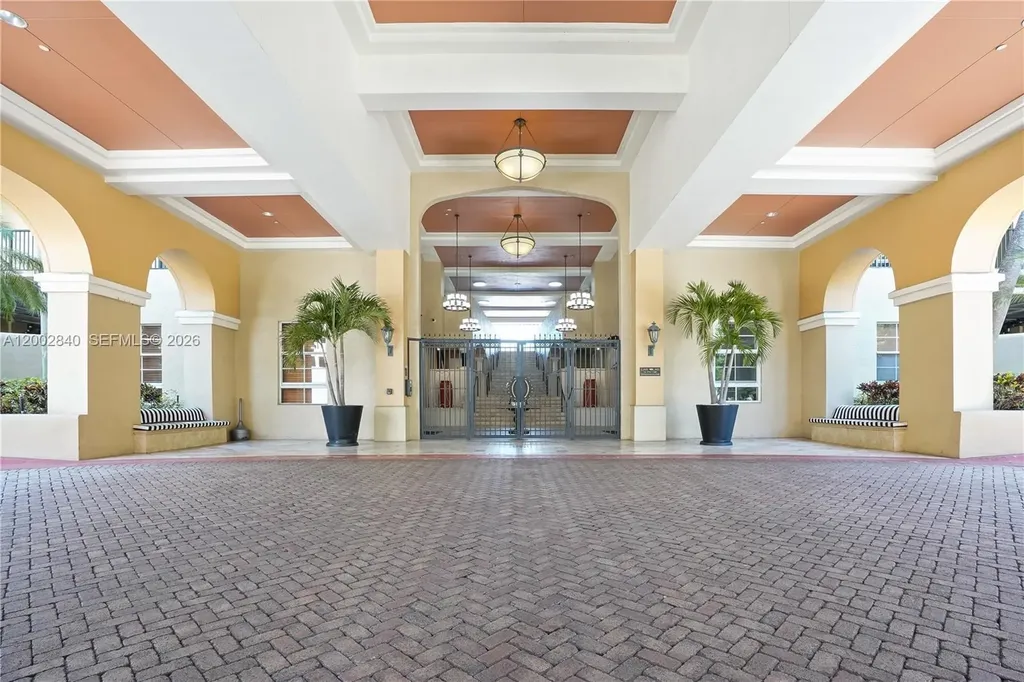 520 SE 5th Avenue Fort Lauderdale FL 33301