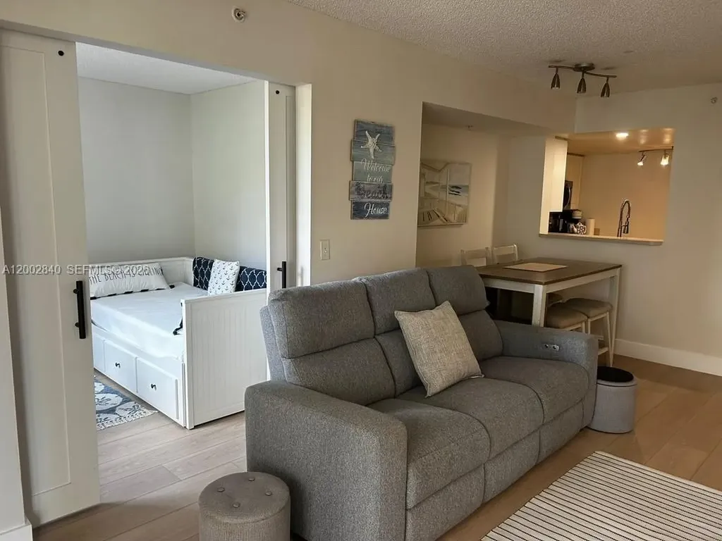 520 SE 5th Avenue Fort Lauderdale FL 33301
