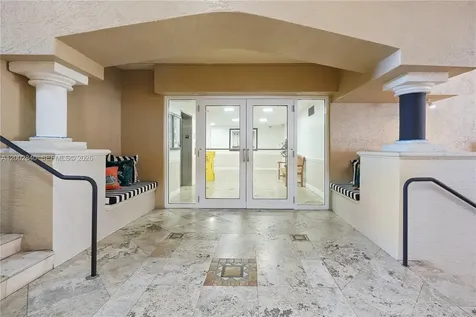 520 SE 5th Avenue Fort Lauderdale FL 33301