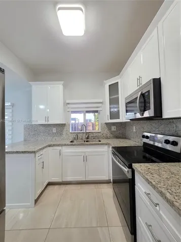 7479 NW 179th Terrace Hialeah FL 33015