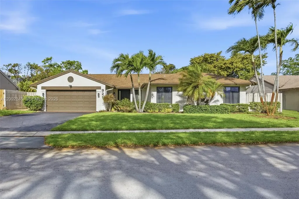 921 Monticello Avenue Davie FL 33325