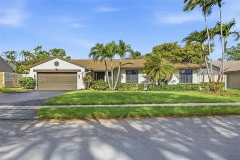 921 Monticello Avenue Davie FL 33325