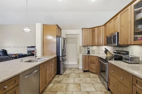 921 Monticello Avenue Davie FL 33325