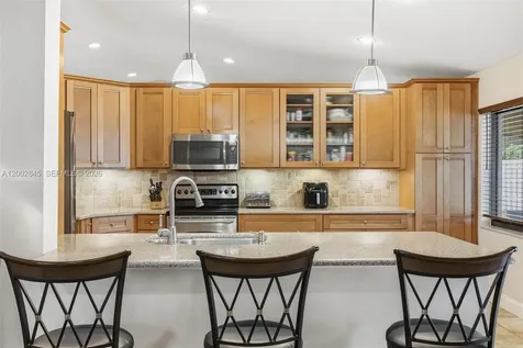 921 Monticello Avenue Davie FL 33325