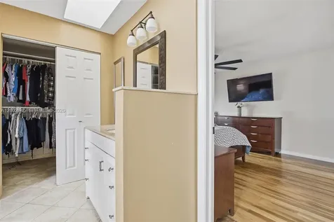 921 Monticello Avenue Davie FL 33325
