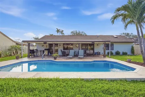 921 Monticello Avenue Davie FL 33325