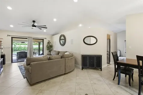 921 Monticello Avenue Davie FL 33325