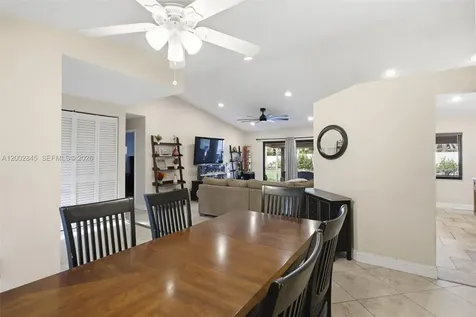 921 Monticello Avenue Davie FL 33325