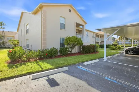 338 Bradstrom Circle Naples FL 34113
