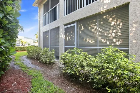 338 Bradstrom Circle Naples FL 34113