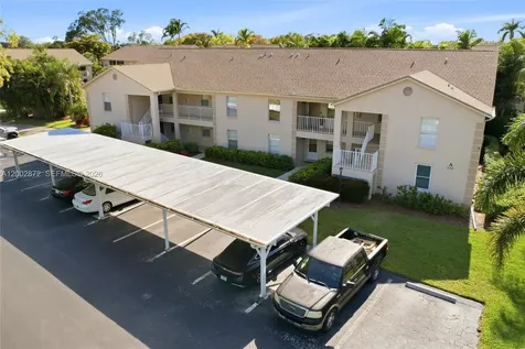 338 Bradstrom Circle Naples FL 34113